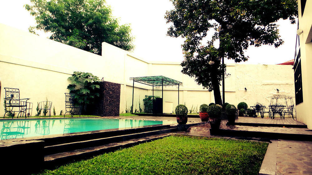 Purple Tree Bed & Breakfast Paranaque City Buitenkant foto